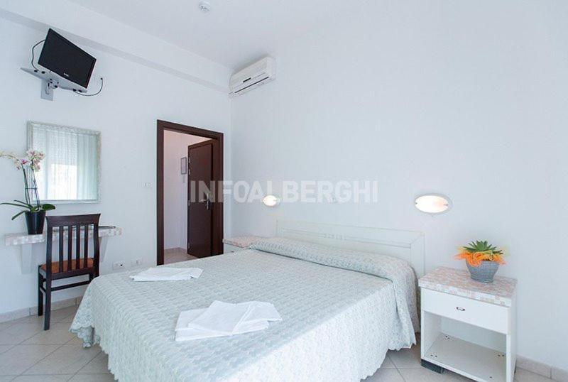 Hotel Napoleon San Mauro Mare Εξωτερικό φωτογραφία