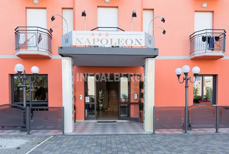 Hotel Napoleon San Mauro Mare Εξωτερικό φωτογραφία