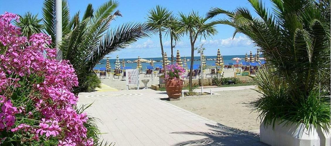 Hotel Napoleon San Mauro Mare Εξωτερικό φωτογραφία