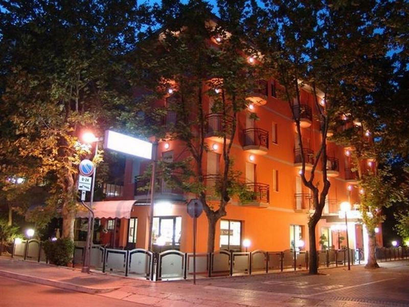 Hotel Napoleon San Mauro Mare Εξωτερικό φωτογραφία